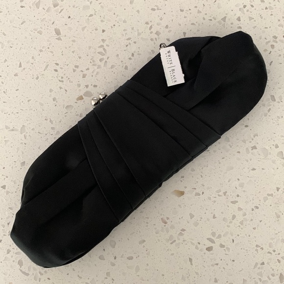 NWT WHITE HOUSE | BLACK MARKET Small Black Clutch
